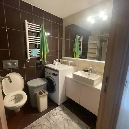Acik Havuz Ve Deniz Manzarasi Sunan Site Ev * Istanbul